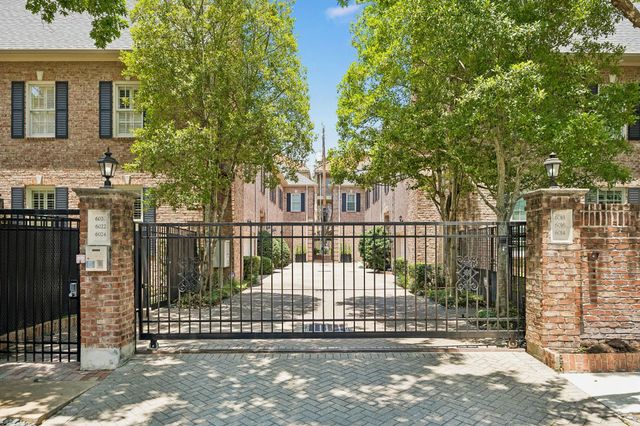 6022 Burgoyne Road, Houston, TX 77057