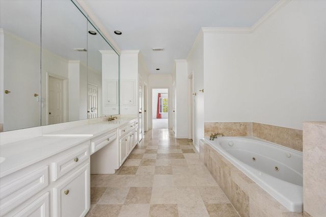6022 Burgoyne Road, Houston, TX 77057