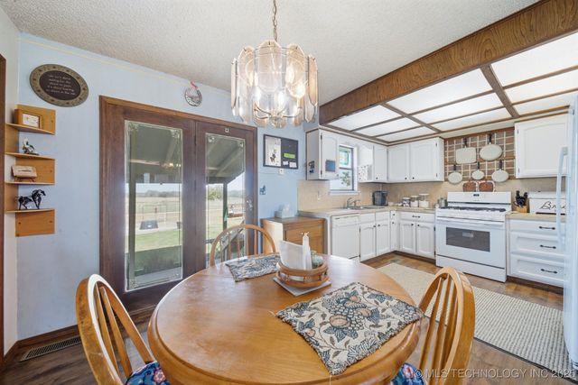 7921 E 126th Street N, Collinsville, OK 74021