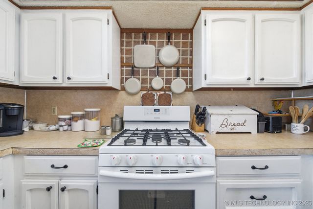 7921 E 126th Street N, Collinsville, OK 74021