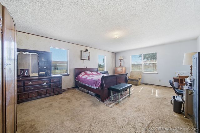 7921 E 126th Street N, Collinsville, OK 74021