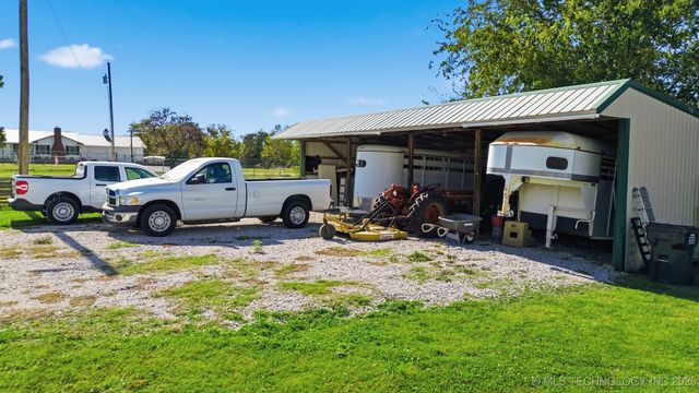 7921 E 126th Street N, Collinsville, OK 74021