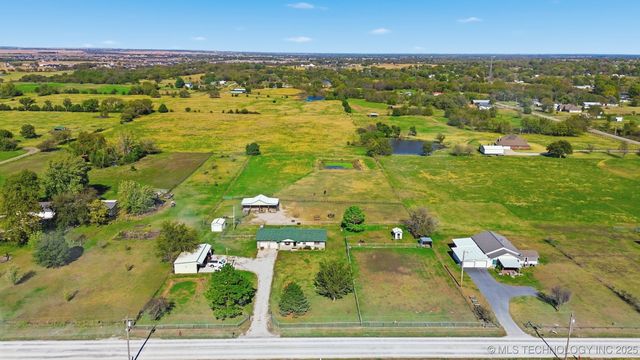 7921 E 126th Street N, Collinsville, OK 74021