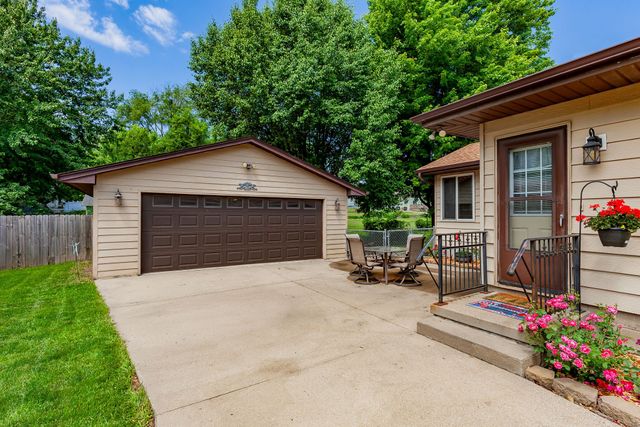 3840 E 26th Street, Des Moines, IA 50317