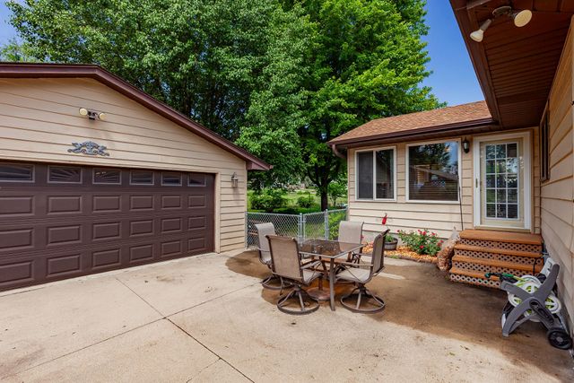 3840 E 26th Street, Des Moines, IA 50317