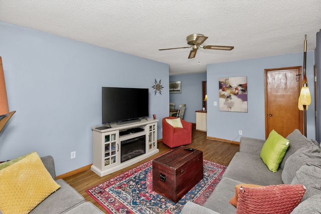 3840 E 26th Street, Des Moines, IA 50317