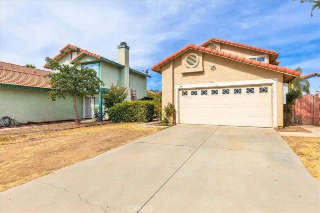 754 De La Luz, Perris, CA 92571