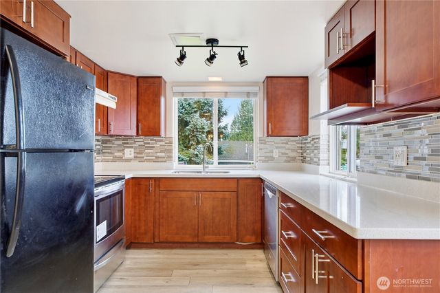 23114 110th Avenue SE, Kent, WA 98031