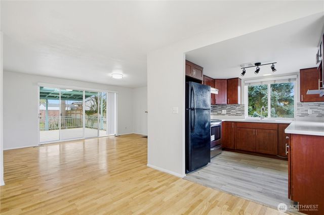 23114 110th Avenue SE, Kent, WA 98031