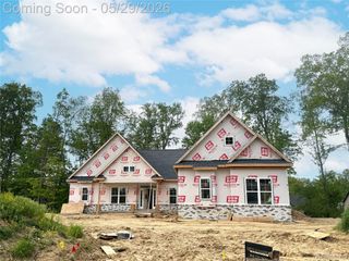 9718 Chalfonte Drive, Green Oak Township, MI 48116