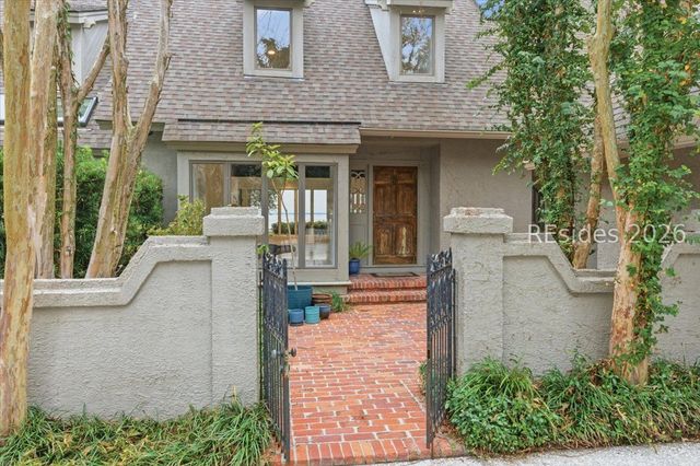 24 China Cockle Ln, Hilton Head Island, SC 29926