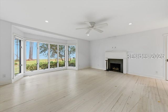 24 China Cockle Ln, Hilton Head Island, SC 29926