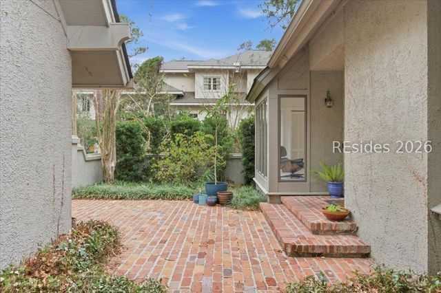 24 China Cockle Ln, Hilton Head Island, SC 29926