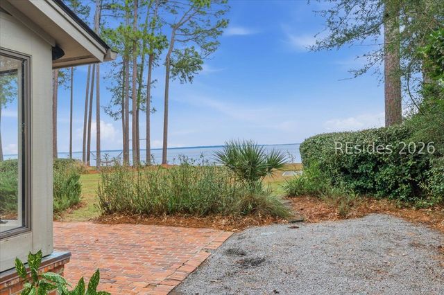 24 China Cockle Ln, Hilton Head Island, SC 29926
