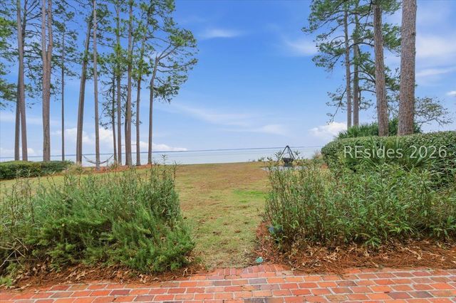 24 China Cockle Ln, Hilton Head Island, SC 29926