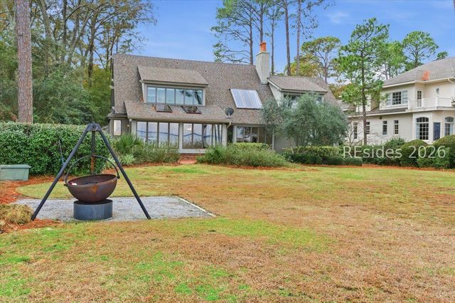 24 China Cockle Ln, Hilton Head Island, SC 29926