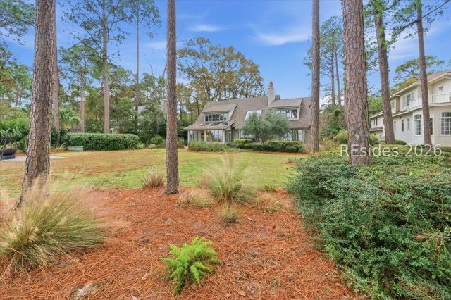 24 China Cockle Ln, Hilton Head Island, SC 29926