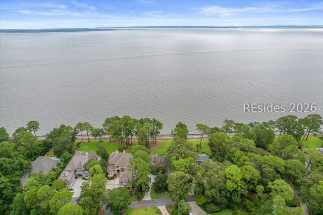 24 China Cockle Ln, Hilton Head Island, SC 29926