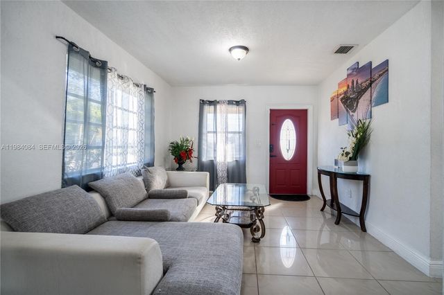 690 E 10th Ave Front, Hialeah, FL 33010