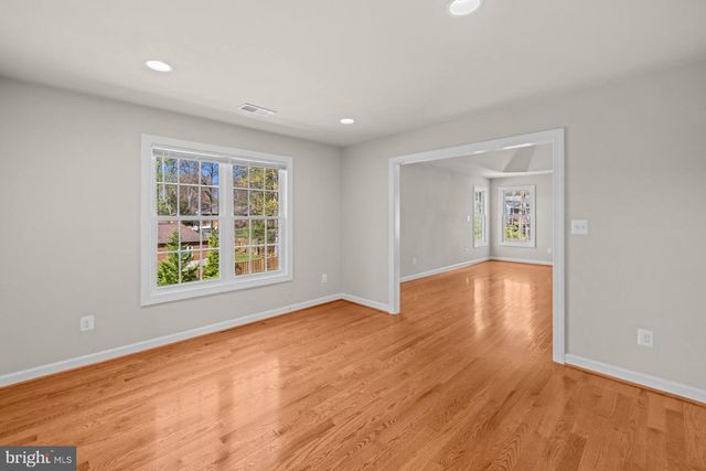 7934 SHREVE RD, Falls Church, VA 22043