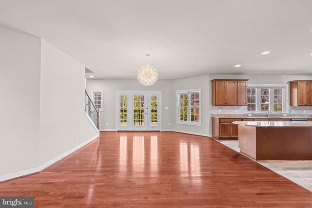 7934 SHREVE RD, Falls Church, VA 22043