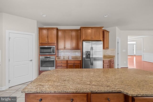 7934 SHREVE RD, Falls Church, VA 22043