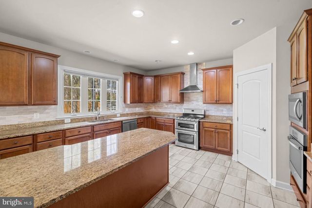 7934 SHREVE RD, Falls Church, VA 22043