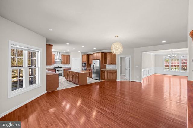 7934 SHREVE RD, Falls Church, VA 22043