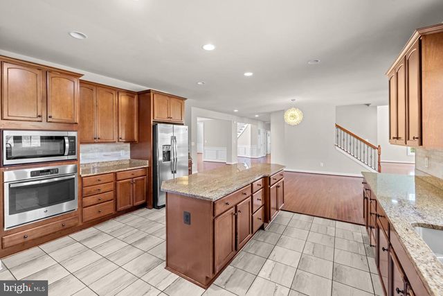 7934 SHREVE RD, Falls Church, VA 22043
