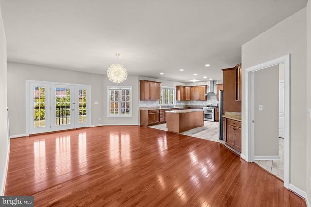 7934 SHREVE RD, Falls Church, VA 22043