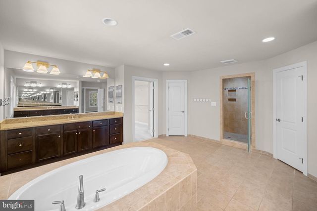 7934 SHREVE RD, Falls Church, VA 22043