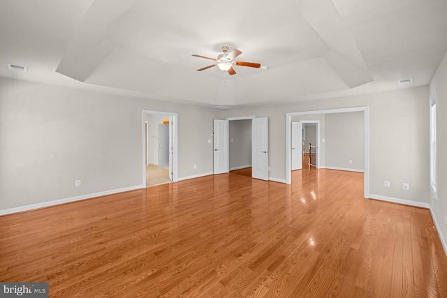 7934 SHREVE RD, Falls Church, VA 22043