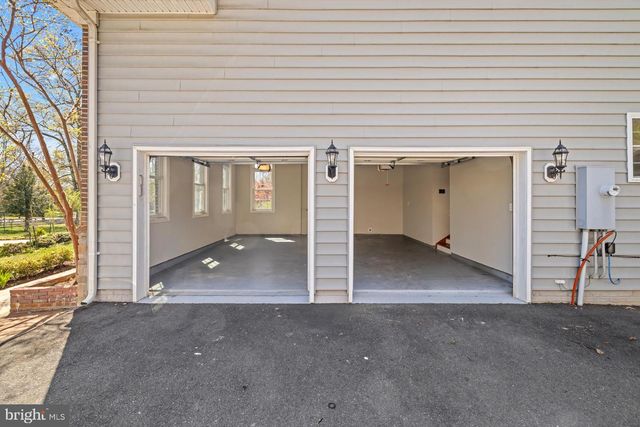 7934 SHREVE RD, Falls Church, VA 22043