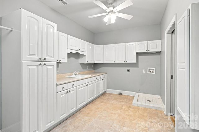 3726 Ashford Leigh Court, Charlotte, NC 28269