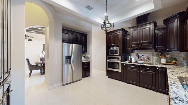 843 Brady Avenue, Alamo, TX 78516