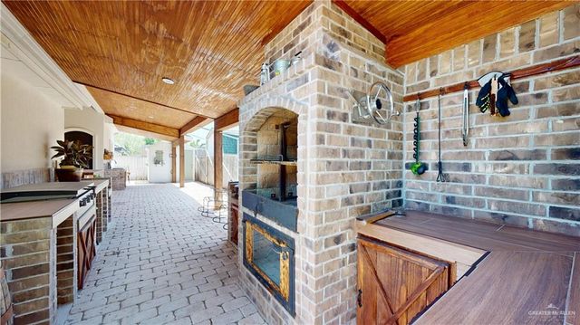 843 Brady Avenue, Alamo, TX 78516