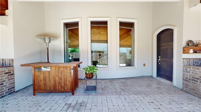 843 Brady Avenue, Alamo, TX 78516