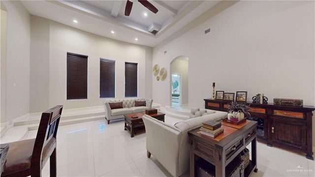 843 Brady Avenue, Alamo, TX 78516