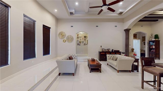 843 Brady Avenue, Alamo, TX 78516