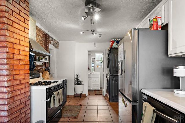 233 Nelson Ave, Pueblo, CO 81004