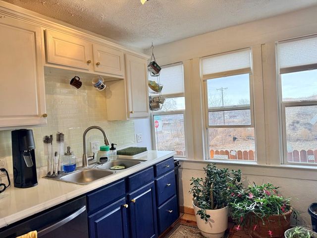 233 Nelson Ave, Pueblo, CO 81004