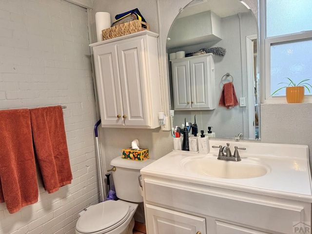 233 Nelson Ave, Pueblo, CO 81004