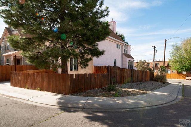 233 Nelson Ave, Pueblo, CO 81004