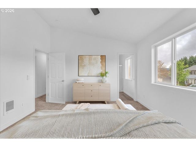 52866 Ne 2ND St, Scappoose, OR 97056