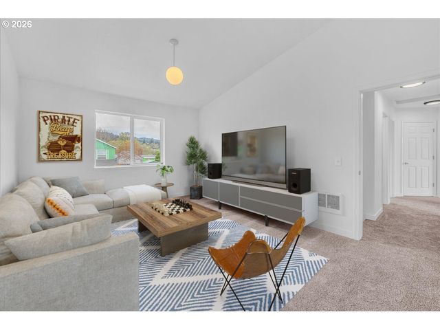 52866 Ne 2ND St, Scappoose, OR 97056