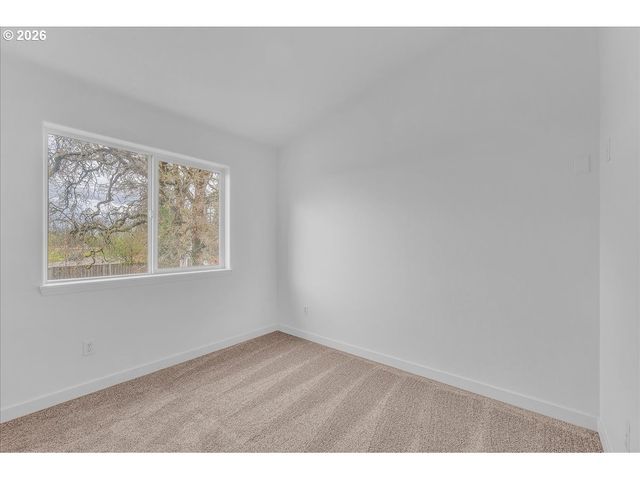 52866 Ne 2ND St, Scappoose, OR 97056