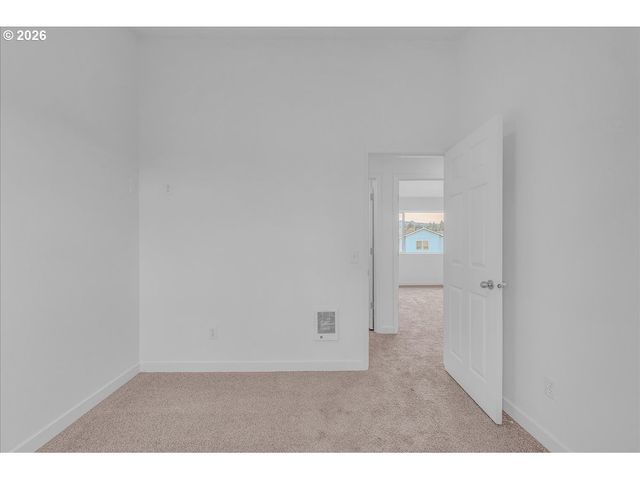 52866 Ne 2ND St, Scappoose, OR 97056