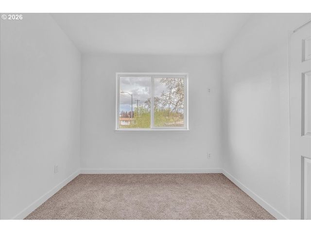 52866 Ne 2ND St, Scappoose, OR 97056