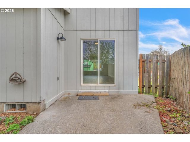 52866 Ne 2ND St, Scappoose, OR 97056