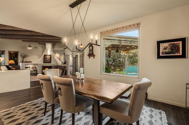 1 Calle Del Viento, Placitas, NM 87043